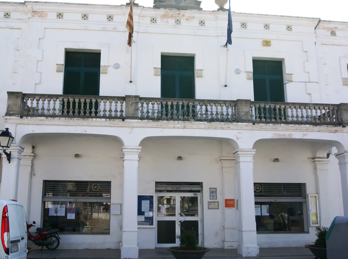 Sala d’estudis per als joves, al Cívic Lluís Jover, per a preparar els exàmens finals