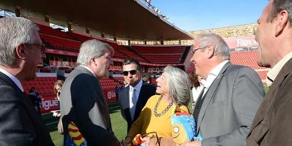 Una representació altafullenca acompanya el ministre Íñigo Méndez de Vigo en la seva visita a Tarragona