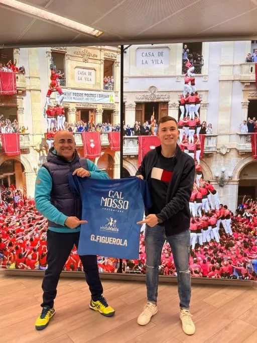 Acord entre Visita Valls i el jugador de Pàdel Guillem Figuerola
