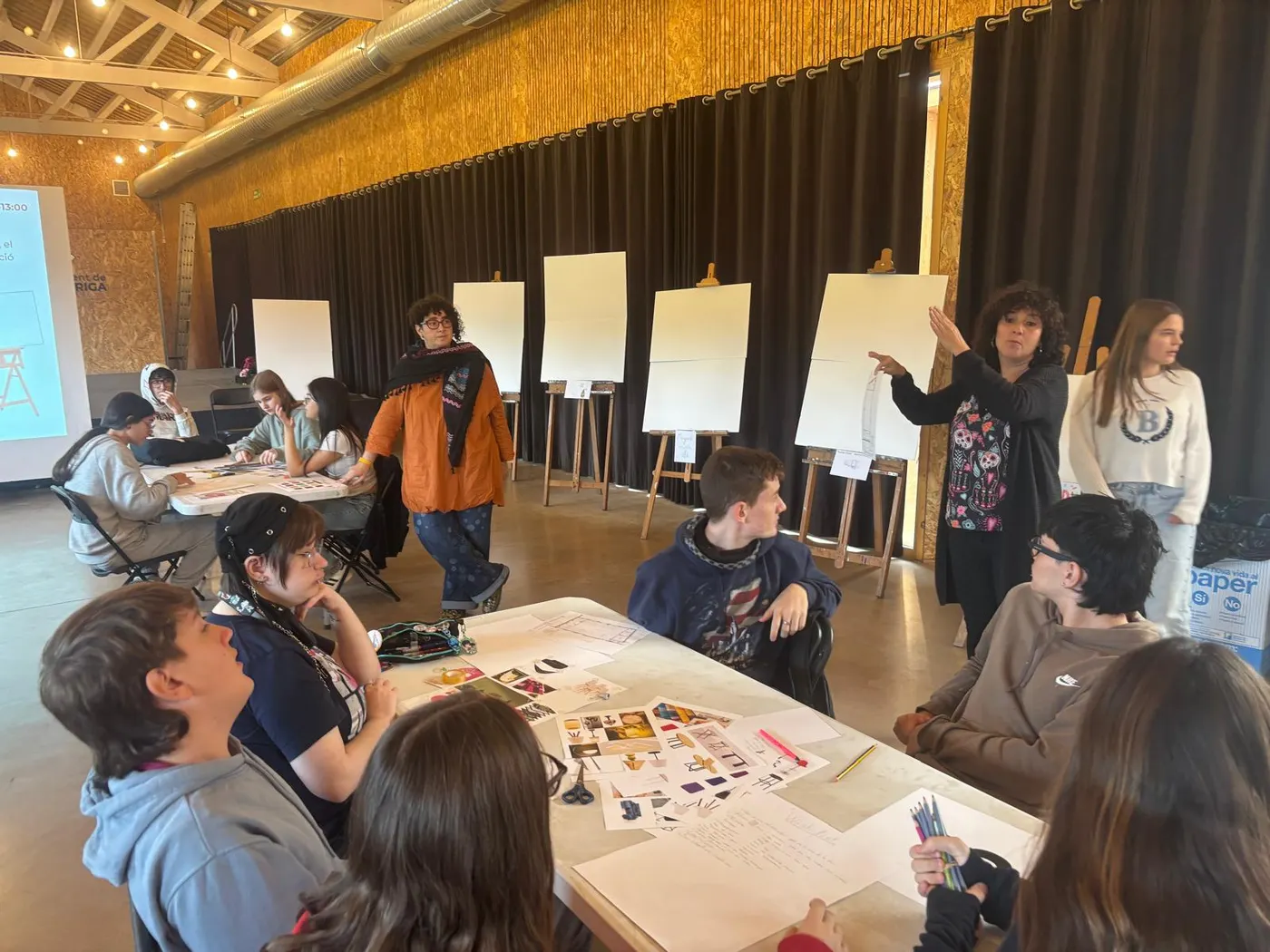 L'EMAD i l'alumnat de secundària uneixen forces al festival EntreArtistes per redissenyar l'Espai Jove de Can Luna
