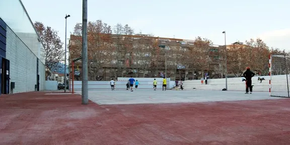 La Generalitat diu ara que seran els clubs i Ajuntaments qui decidiran si prohibeixen l’ús de les dutxes a les instal·lacions esportives per la sequera