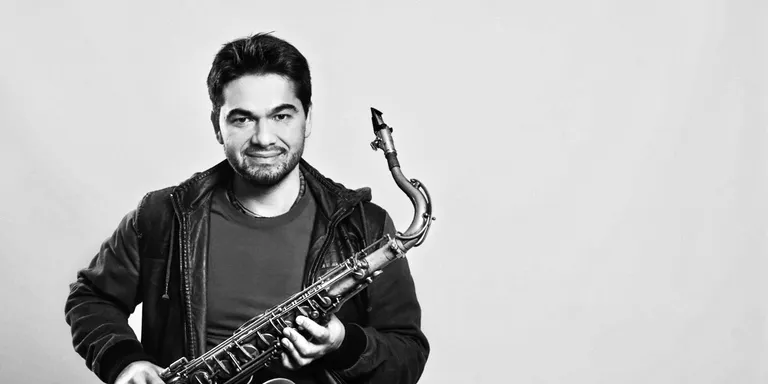 David Jacome, professor de l’Aula de Música, presenta Mas lejos, el seu primer treball en solitari