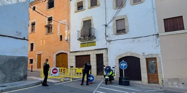 Tall al trànsit al carrer de Dalt per celebrar el dia sense cotxes
