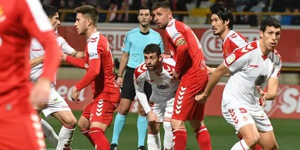 El Nàstic i la Cultural Leonesa disputen un partit transcendental per la permanència a Segona Divisió