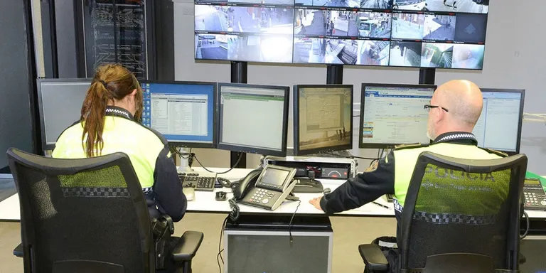 Detingut un rubinenc a Sant Cugat per saltar-se un control d’alcoholèmia i estavellar el seu vehicle