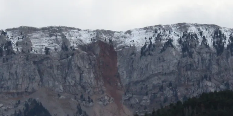 Espectacular esllavissada a la serra del Cadí
