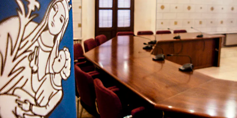 Compromís vol que la Seu suspengui les contractacions amb EFIAL