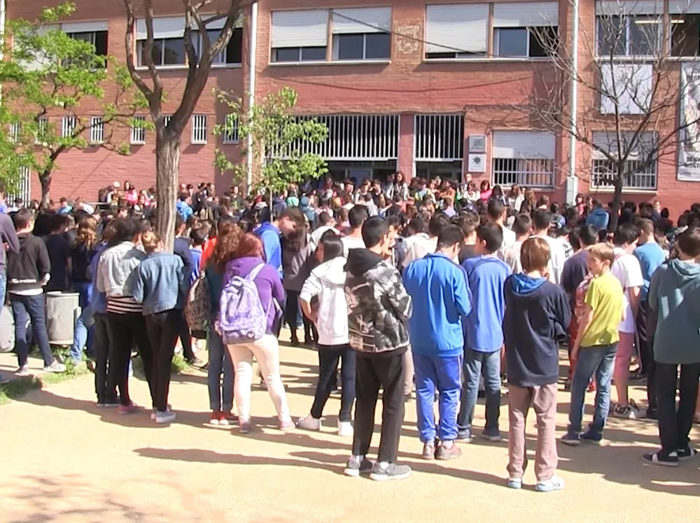 Rubí s'atura en record al mestre mort a l'Institut Joan Fuster