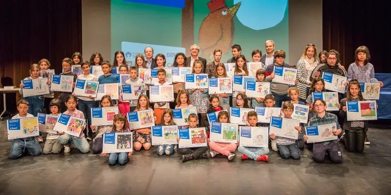 El Concurs BBVA de dibuix escolar premia sis alumnes de Torre de la Llebre i La Schola