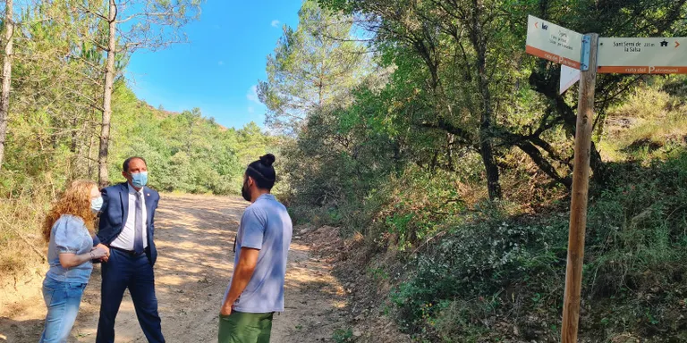 José Crespín visita tres camins rurals de Bassella que es reformaran amb fons del Ministeri d'Agricultura