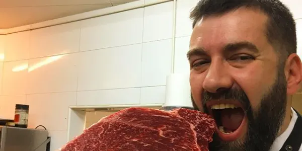 El sector de la restauració viu amb angoixa la incertesa sobre les noves mesures que els obliguen a tancar 15 dies