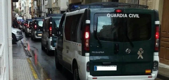 Arriben 200 agents de la Guàrdia Civil a Calella, i Policia Nacional a Pineda