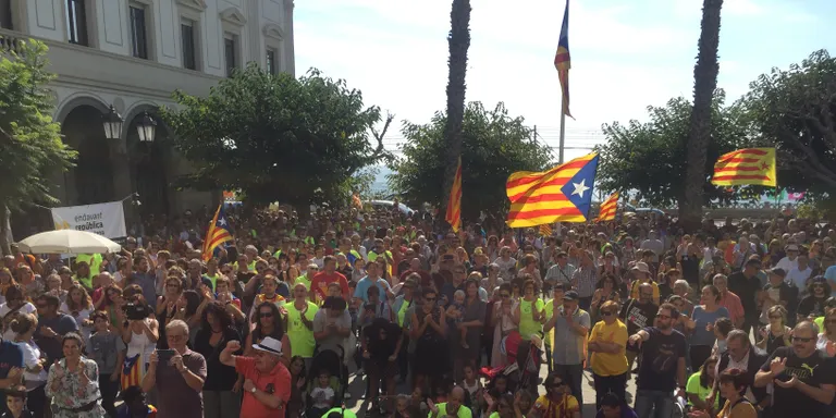 La Plaça de l’Ajuntament va acollir el passat diumenge el Concert per la democràcia