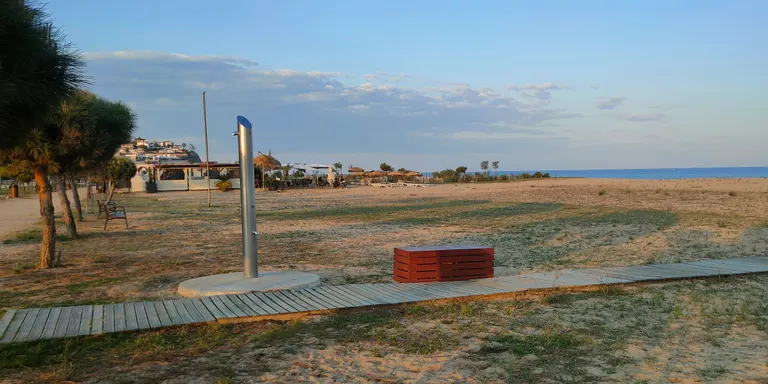 Les platges d'Arenys de Mar tenen operatives totes dutxes des d'aquest dimarts