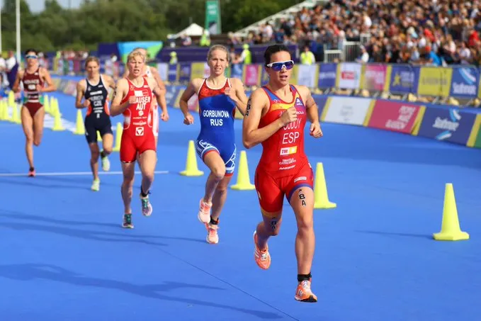 Anna Godoy no pot acabar la prova de triatló femení