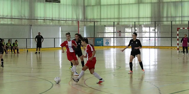 Empat ‘in-extremis’ de l’Esportiu femení en el seu debut