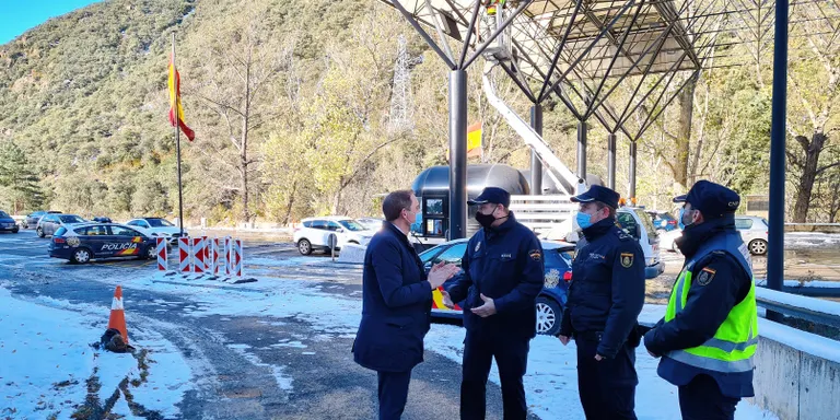 Substitució dels senyals lluminosos a la frontera del riu Runer