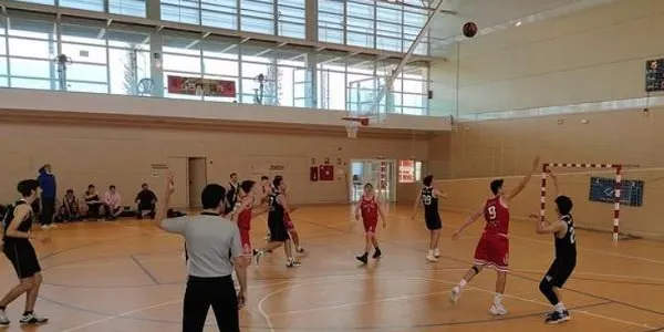 El Junior masculí del CB Altafulla – BBG va de més a menys i cau davant el Cantaires Tortosa (69-70)