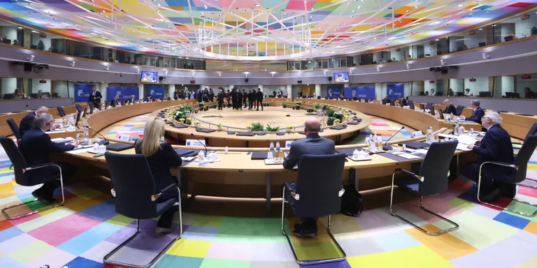 Els líders europeus s'enroquen en la resposta a l'augment del preu de l'energia