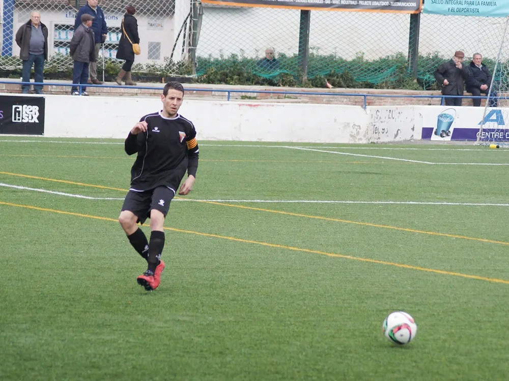 El capità Kiki cau de la llista obligat per la sanció a causa de l'acumulació de targetes / Arxiu