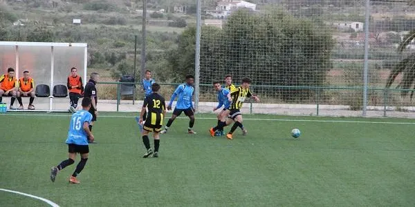 Noureddine El Bouziani guia el Juvenil en la golejada al Montblanc (7-1)