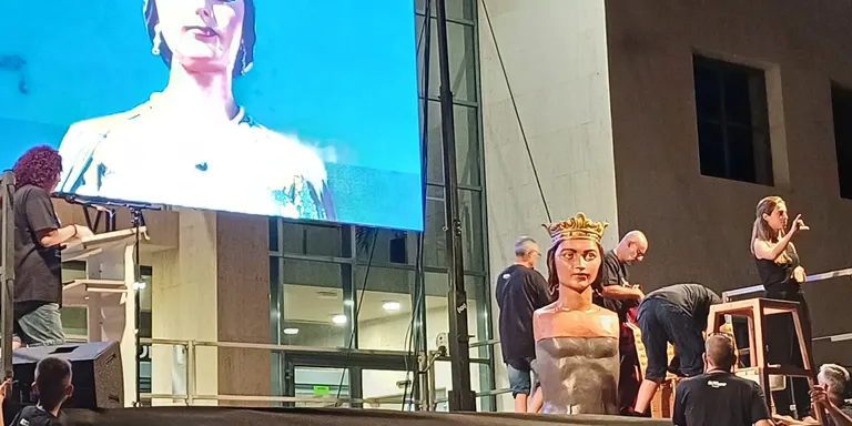 Tota l’Endenga obre la Festa Major amb un sentit Pregó que repassa la història de l’entitat