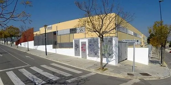 Resposta massiva dels estudiants de l’Institut d’Altafulla a la convocatòria de vaga en protesta per la sentència del Suprem