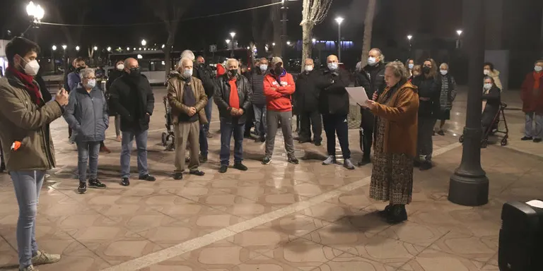 S’organitza una concentració veïnal a Tarragona en homenatge a les víctimes de l’accident d’Iqoxe del 2020