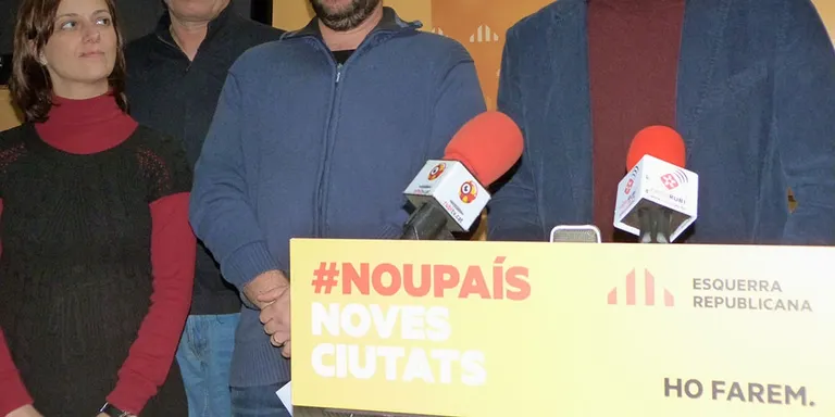 Corbera (ERC): "Ni l'alcaldessa ni el govern poden seguir un minut m\xe9s al consistori"