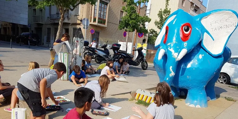 Els alumnes d’edRa preparen les seves obres per a l’exposició “Bòdum i els infants”
