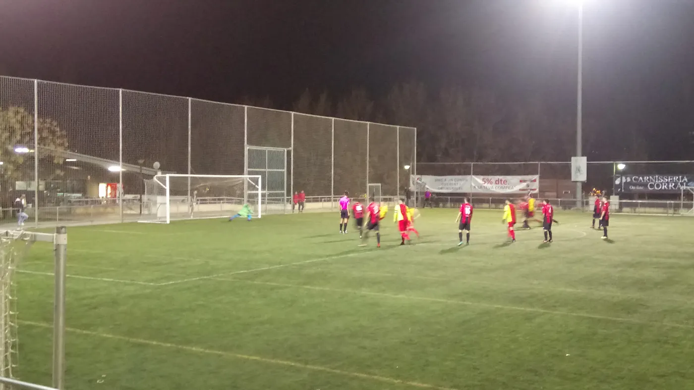 Amb aquest penal transfomat per Tete els nostres es posaven 1 a 2