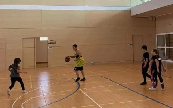 El CB Altafulla inicia el Campus de Setmana Santa amb una quinzena de participants