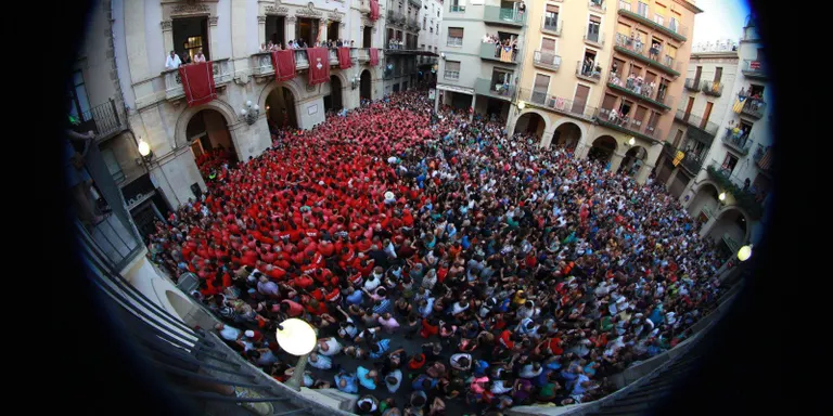 Un estudi de la URV afirma que el canvi climàtic empitjora les condicions meteorològiques per fer castells a l’estiu