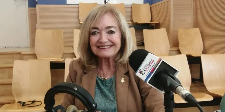 Núria Gómez lamenta la situació d'incertesa al voltant de l'adjudicació del contracte de la brossa