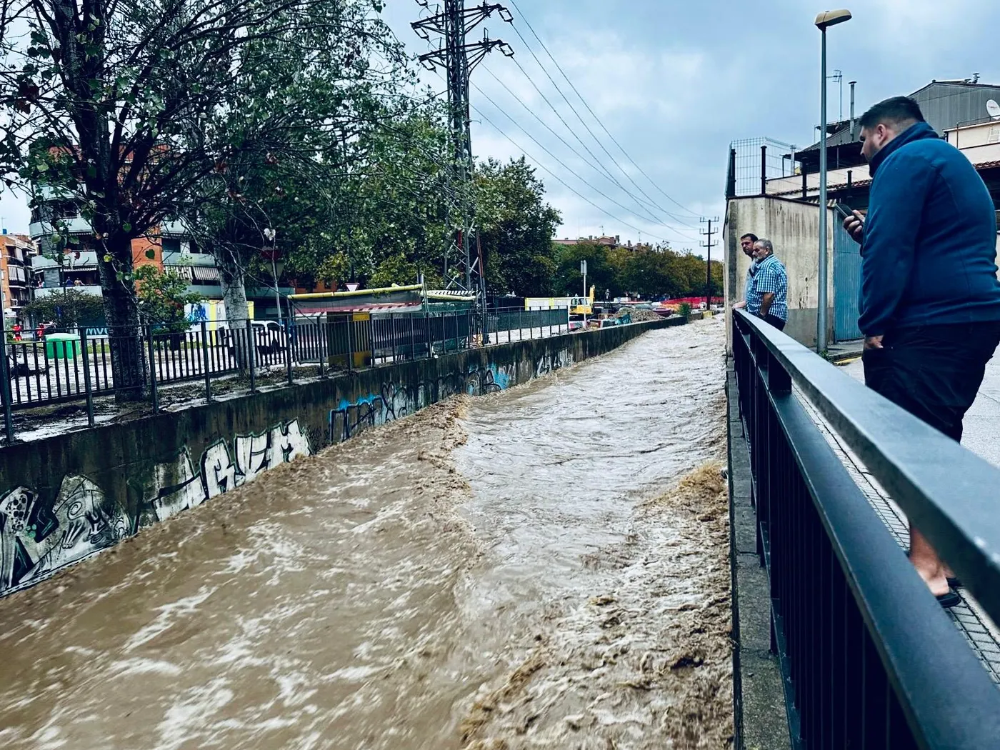 El Meteocat emet un avís vermell per intensitat de pluja en 30 minuts dissabte al Maresme, el Vallès Oriental i la Selva