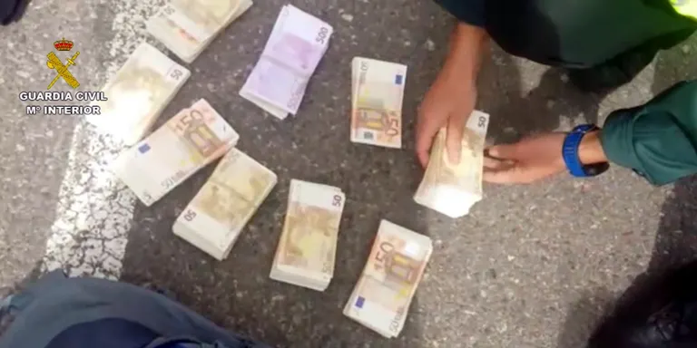 Intervinguts a l'Alt Urgell més de 230.000 euros procedents d'Andorra en una setmana