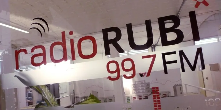 Ràdio Rubí ofereix una programació especial per seguir la jornada electoral