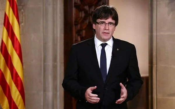 El president de la Generalitat reitera el seu compromís de “pau i serenor, però alhora de fermesa”, i manté “la porta oberta al diàleg”