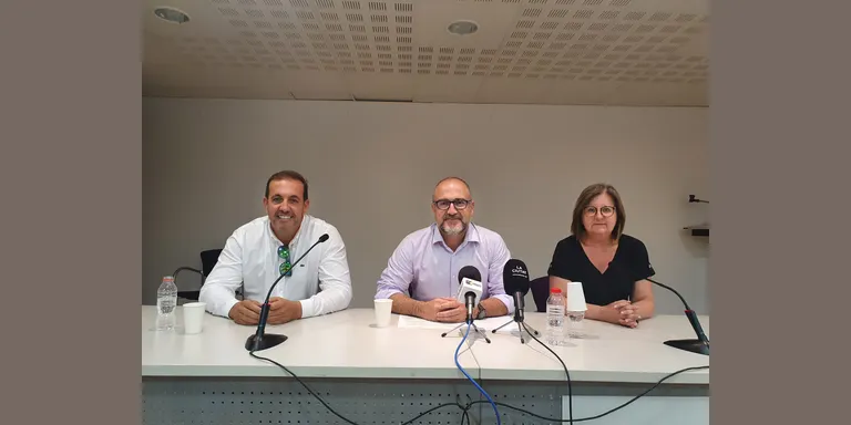 Els partits que han acordat el pacte de govern acusen el Nou Moviment Ciutadà de judicialitzar la política municipal