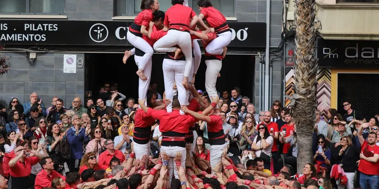 La Colla Joves estrena els primers castells de 7 a Castelló