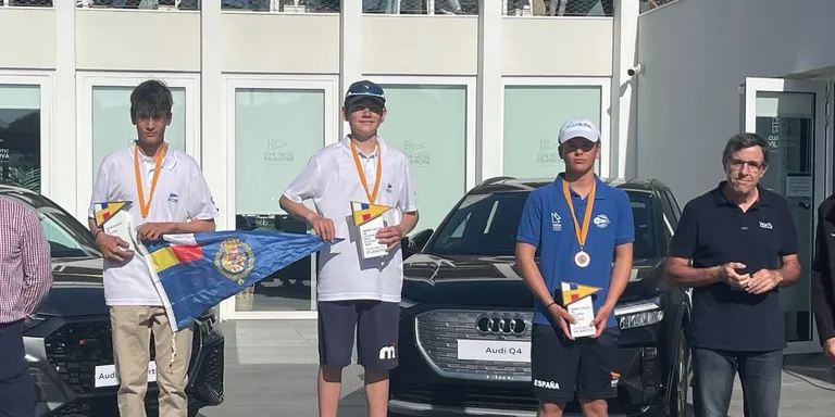 El regatista del Club Nàutic Cambrils Iker Múgica, bronze en el Campionat de Catalunya d’Optimist