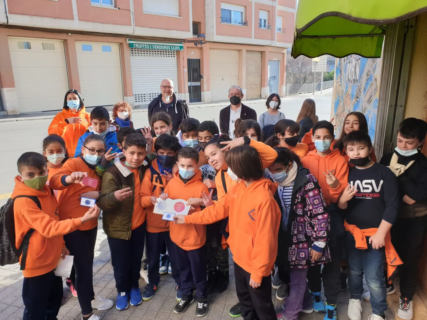 Neix un projecte per donar seguretat als infants que van a peu a l’escola