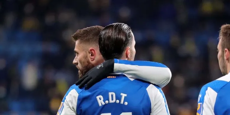 L’Espanyol treu un punt d’infart davant el Càdis (2-2)