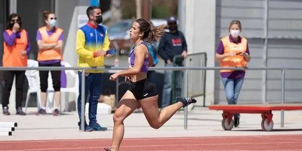 L’altafullenca Andrea Trapé aspira a l’or o la plata en els 400 m tanques del Campionat de Catalunya Sub23