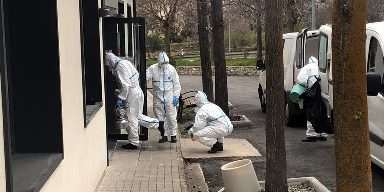 L'Exèrcit desinfecta la residència geriàtrica de Sort per prevenir contagis