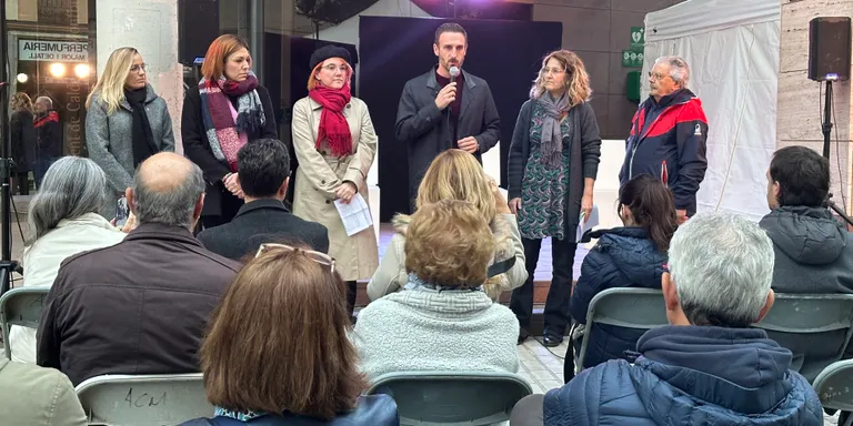 Caldes referma el posicionament contra la violència envers les dones en l’acte central del 25-N