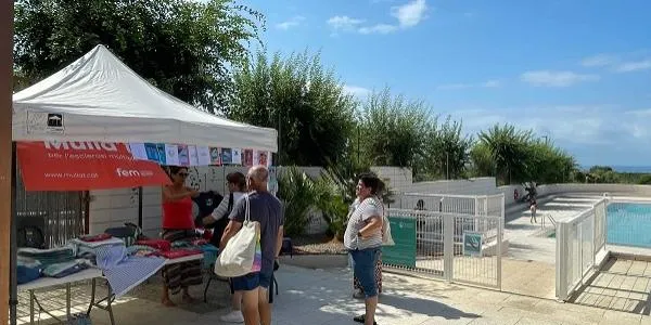 El Mulla't per l'Esclerosi Múltiple recapta 1.000€ a la piscina d'Altafulla