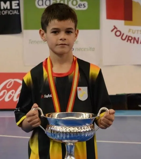 Roger García, campió d’Espanya amb la selecció catalana benjamí de futbol sala