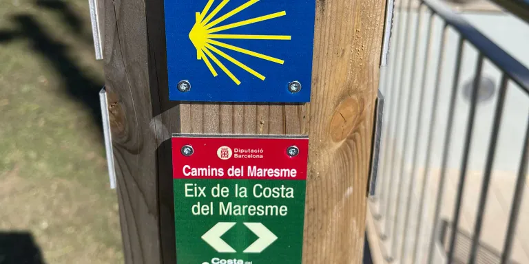 Nova senyalització del Camí de Sant Jaume al seu pas per Pineda