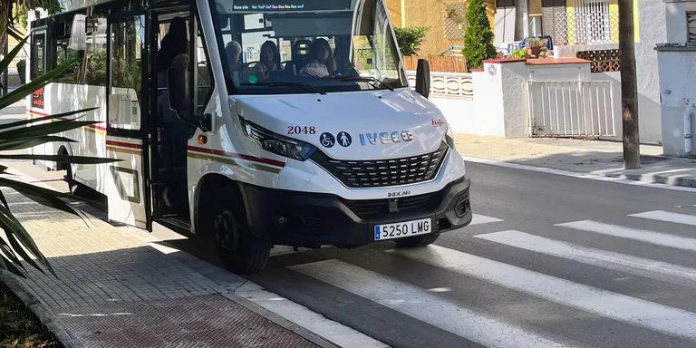 Afegida una parada més al nou recorregut del bus urbà